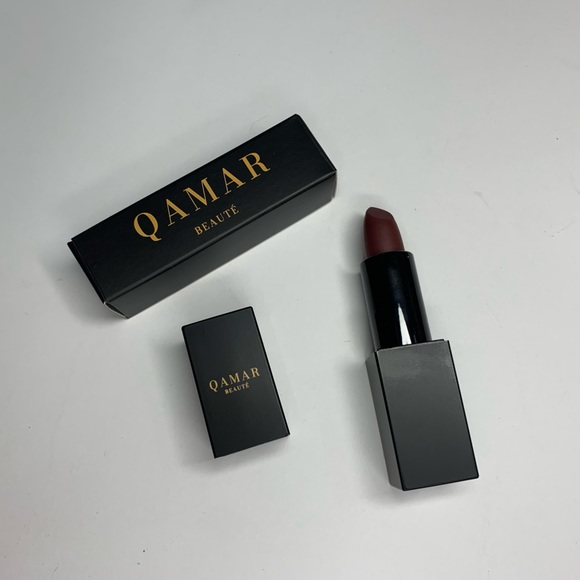 Lipstick - Picture 13 of 14